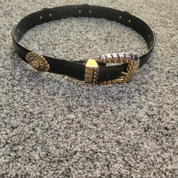 Vintage Black and Gold Women's Belt - Picture 4 of 16